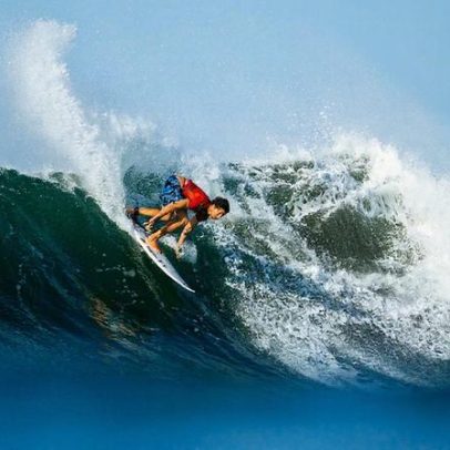 Yago Dora, campeão mundial, vence na estreia e avança às oitavas em El Salvador