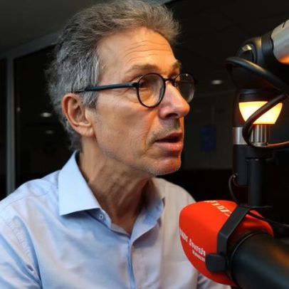 Zema afirma que nunca foi próximo de Flávio Bolsonaro e critica STF