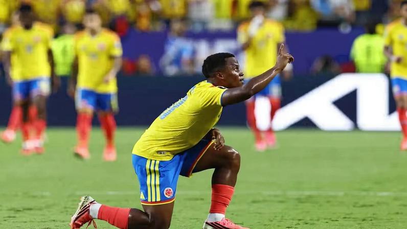 Jhon Arias comemora gol da Colômbia contra Gana — Foto: REUTERS