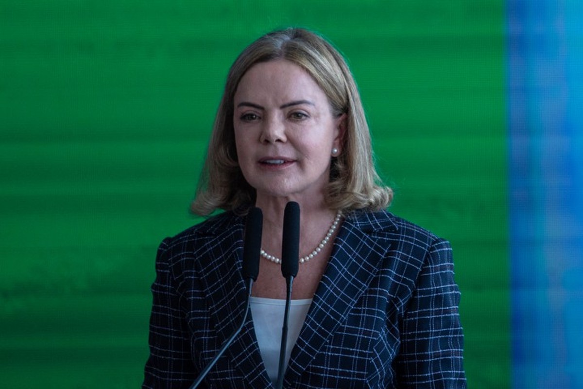 Gleisi critica suspensão do decreto do IOF e alerta para lentidão nas despesas do Orçamento Ministra da Secretaria de Relações Institucionais, Gleisi Hoffmann, toma posse (Foto: Brenno Carvalho/Agência O Globo/10-03-2025)