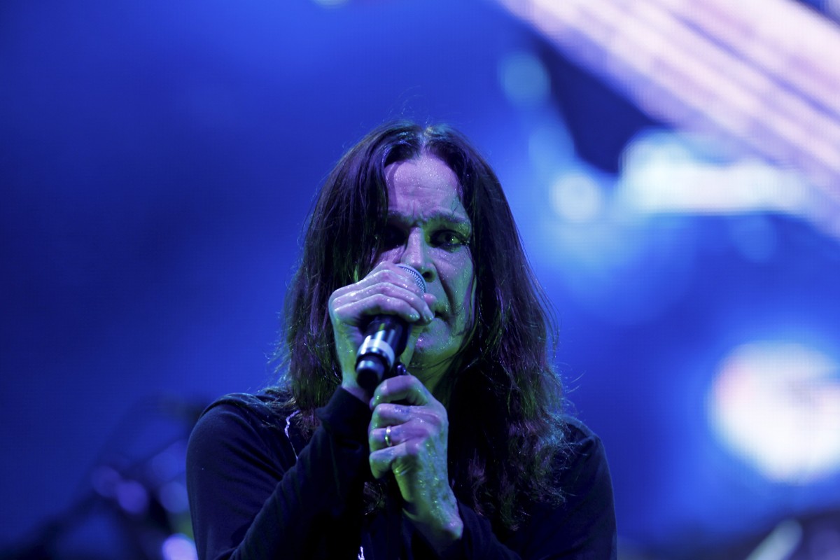 Ozzy Osbourne celebra 40 anos de shows no Brasil com grande expectativa Ozzy Osbourne, com o grupo Black Sabbath, em 2013 na Praça da Apoteose, no Rio (Foto: Guilherme Leporace)