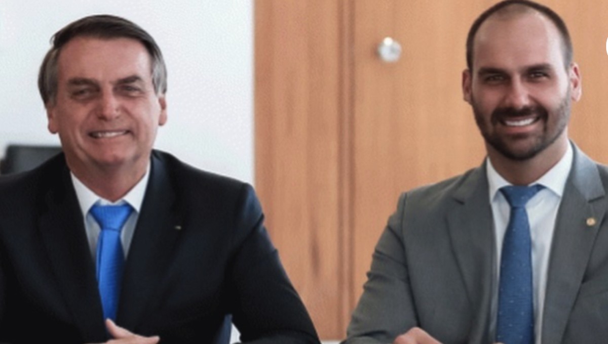 Eduardo cresce como candidato de Bolsonaro em nova pesquisa da Quaest Jair e Eduardo Bolsonaro: pesquisa (Foto: Reprodução)
