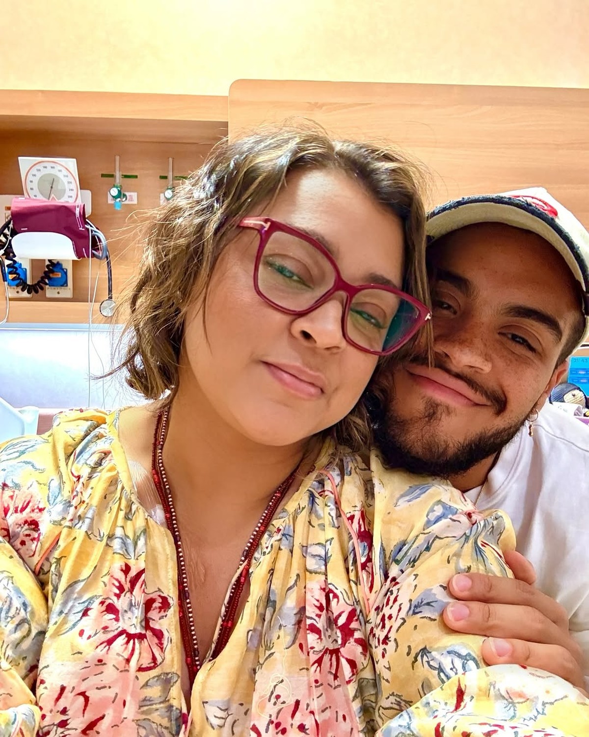 Filho de Preta Gil homenageia mãe com música e transforma sua vida pessoal Preta Gil com o filho, Francisco, ainda hospital (Foto: Reprodução/Instagram)
