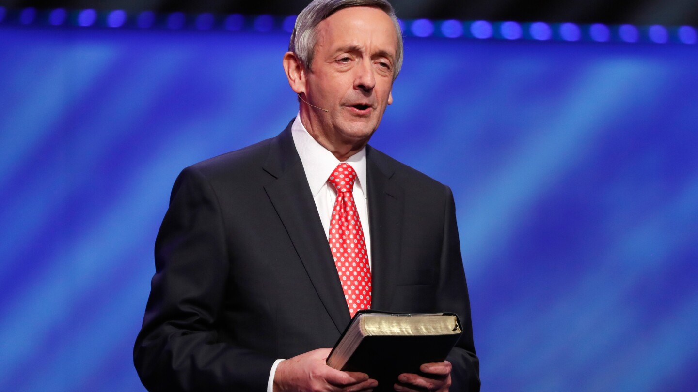 IRS surpreende com nova regra sobre endossos políticos e divide especialistas e líderes religiosos