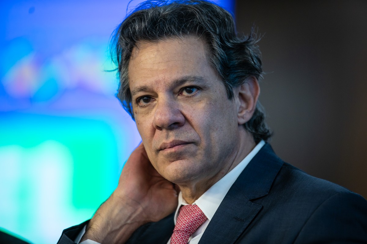 Governo precisa de novas receitas para atingir meta fiscal em 2026, aponta Tesouro Ministro da Fazenda, Fernando Haddad no palácio do Planalto (Foto: Brenno Carvalho / Agência O Globo)