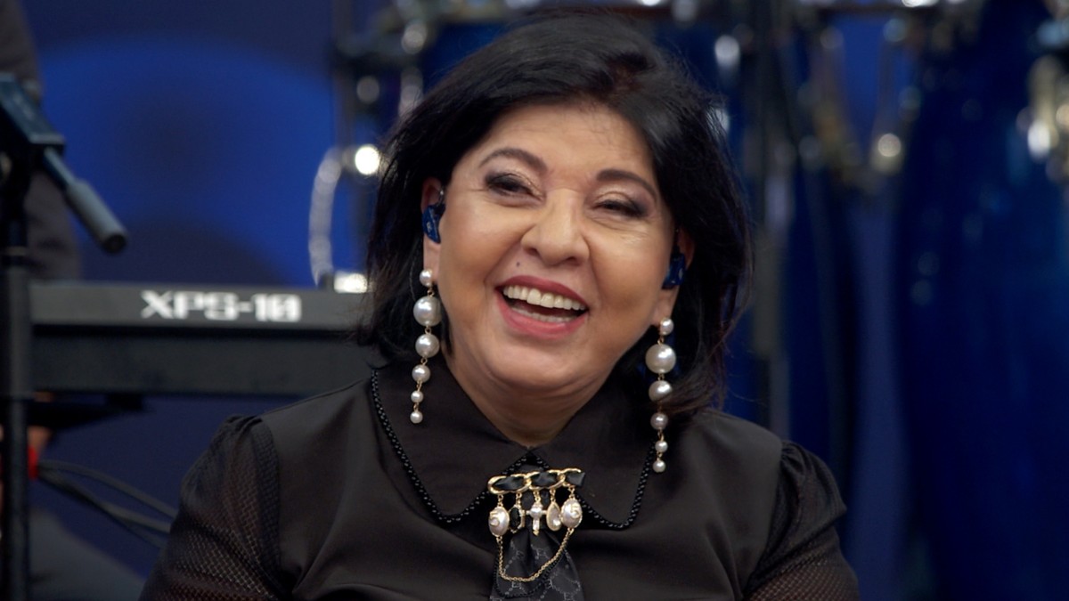 Roberta Miranda explica empurrão em fã que invadiu palco durante show Roberta Miranda se pronunciou após vídeo de confusão com homem em show no Ceará (Foto: Divulgação TV Globo)