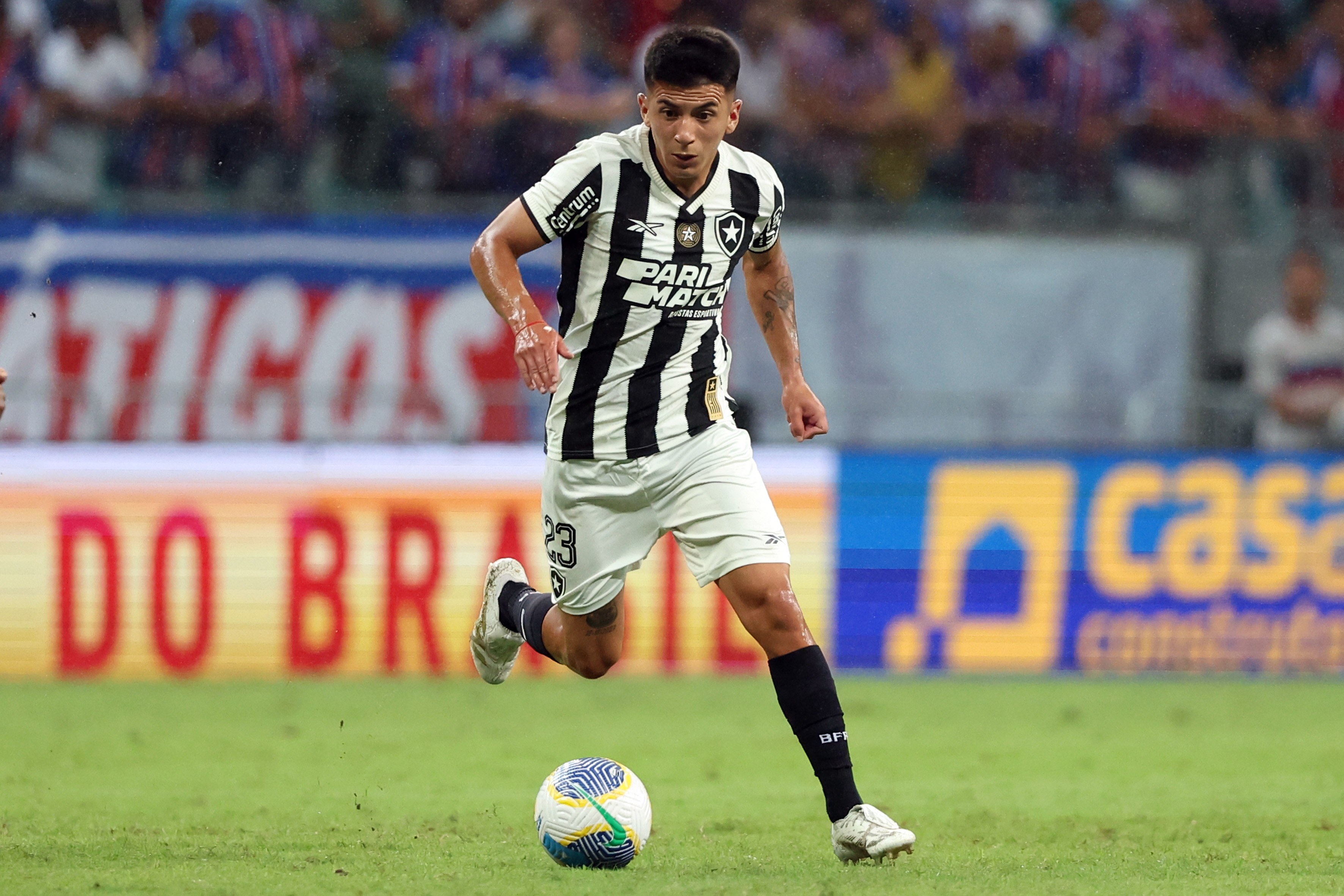 Botafogo pode lucrar com venda de Almada ao Atlético de Madrid por R$ 258 milhões Foto: Reprodução