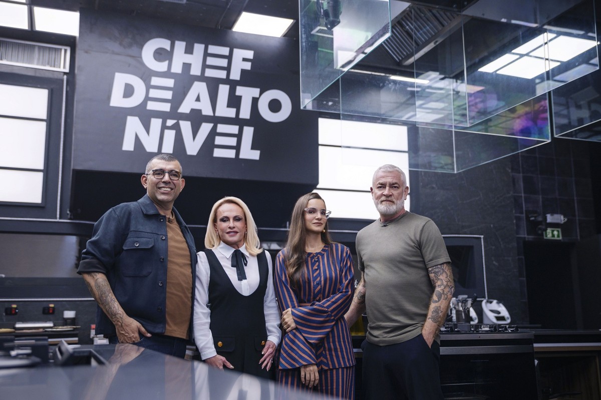 ‘Chef de alto nível’ impulsiona audiência da Globo em sua estreia Ana Maria Braga com os mentores de ‘Chef de alto nível’ (Foto: Globo/Beto Roma)