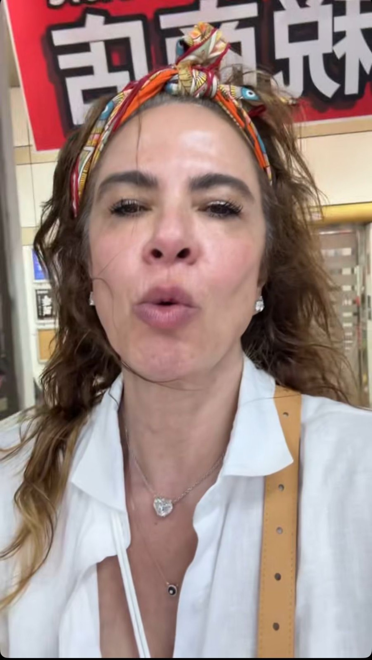 Luciana Gimenez perde cartão no Japão (Foto: Reprodução/Instagram)