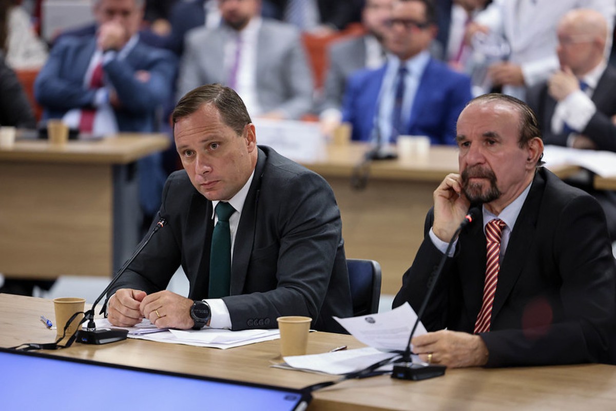 Mauro Cid confirma ao STF que minuta golpista foi elaborada por Filipe Martins Tenente-coronel Mauro Cid, durante interrogatório no STF (Foto: Ton Molina/STF)