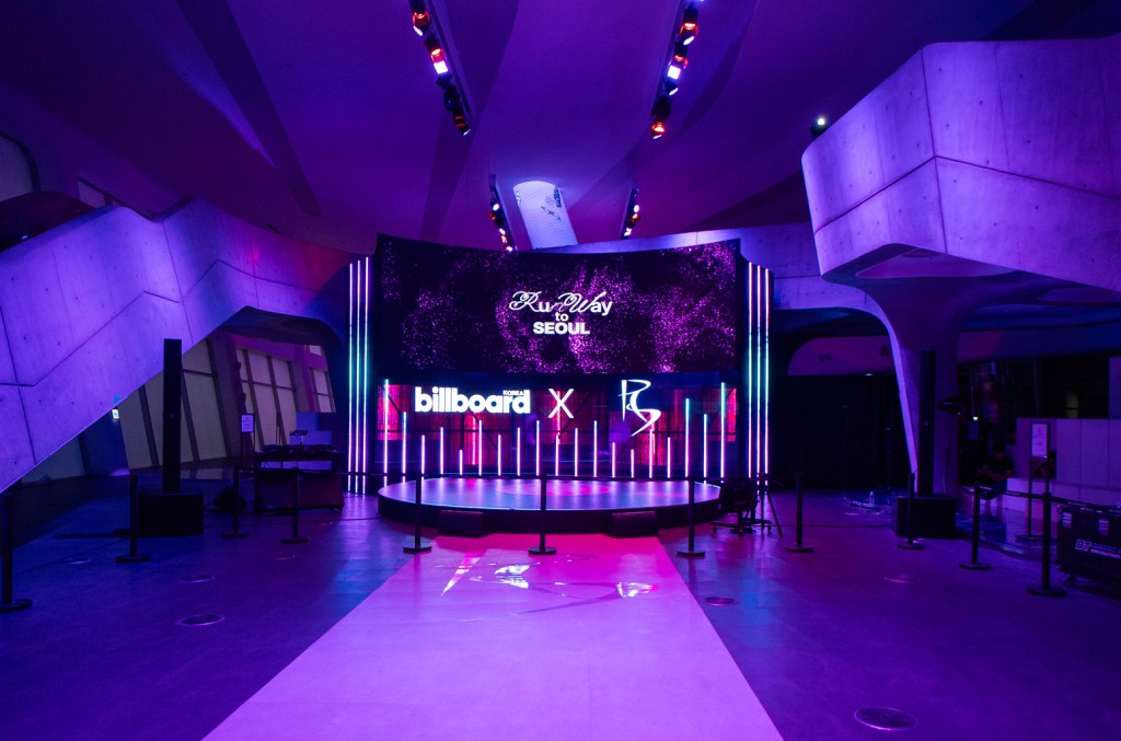 Billboard Korea realiza festa de lançamento para ‘RUNWAY TO SEOUL X FASHION+MUSIC SHOW’ Billboard Korea realiza festa de lançamento para ‘RUNWAY TO SEOUL X FASHION+MUSIC SHOW’