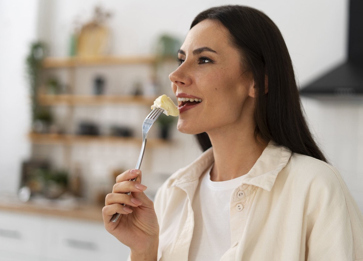 Estudo revela a dieta ideal para combater a prisão de ventre de forma eficaz Alimentação ajuda na constipação (Foto: Freepik)