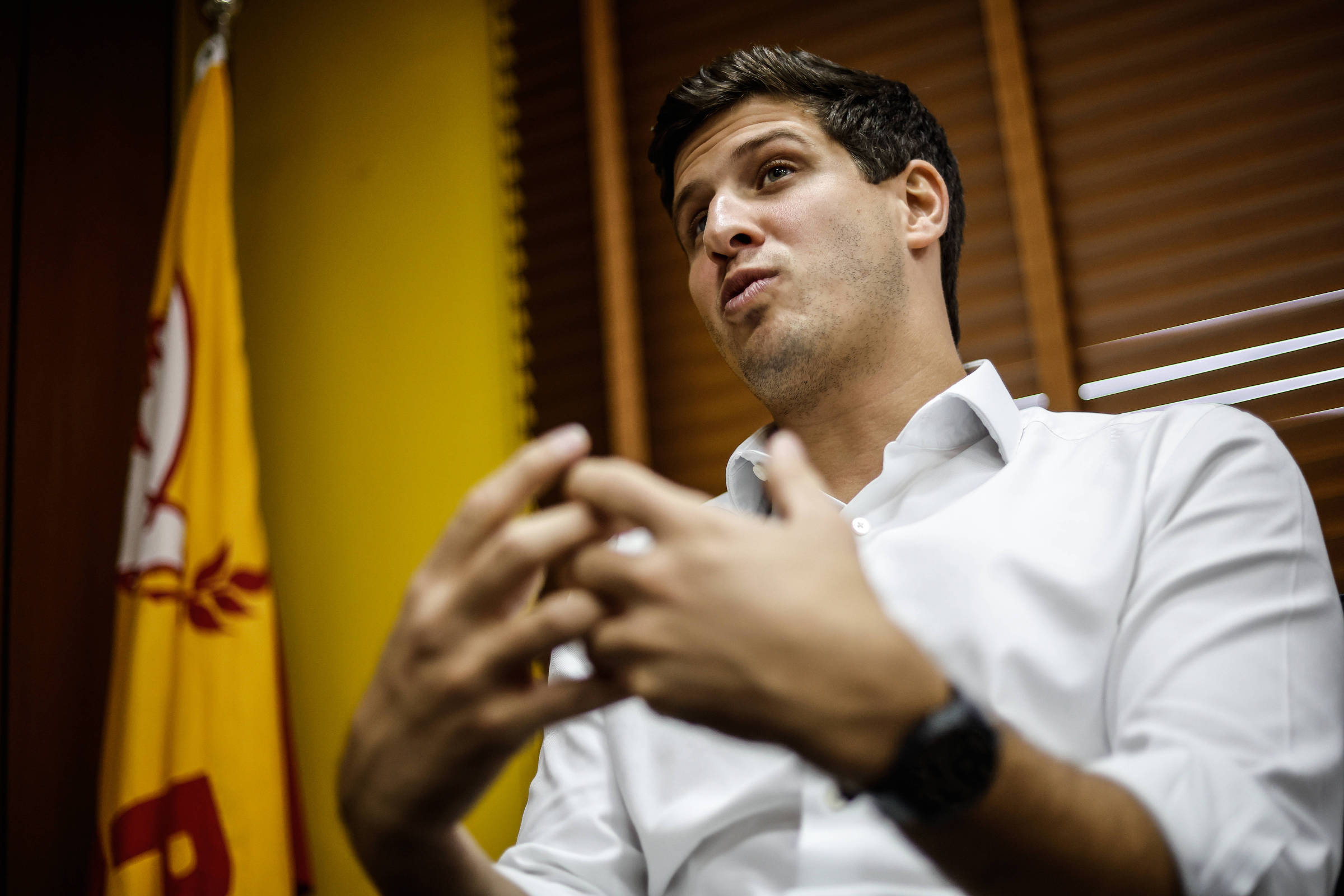 João Campos, presidente do PSB e prefeito do Recife (Foto: Gabriela Biló/Folhapress)