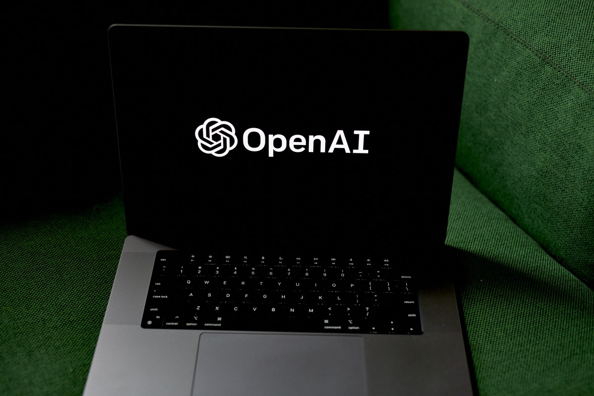 OpenAI permitirá compras de produtos diretamente em sua plataforma OpenAI ajudará os Emirados Árabes Unidos a desenvolver um dos maiores data centers do mundo (Foto: Bloomberg)