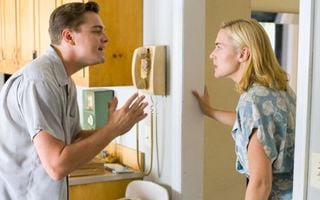 Frases que revelam manipulação emocional em relacionamentos e como identificá-las Frases que revelam manipulação emocional em relacionamentos e como identificá-las
