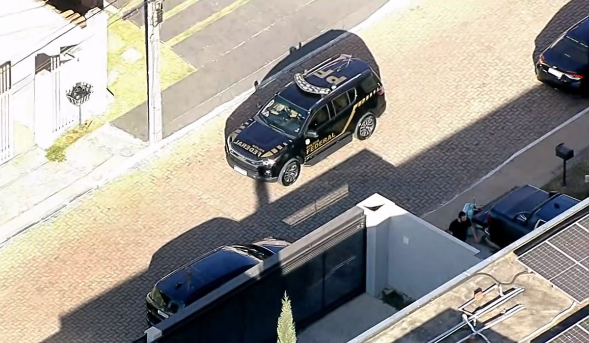 Bolsonaristas criticam operação da PF e acusam Moraes de agir por influência externa Bolsonaro é alvo de operação da Polícia Federal (Foto: Reprodução TV GLOBO)