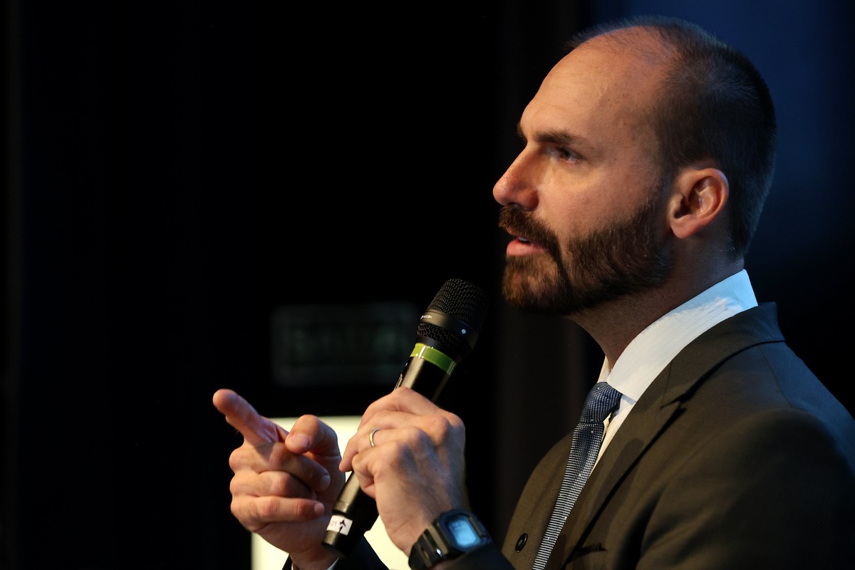 Eduardo Bolsonaro anuncia intenção de renunciar ao mandato atual Foto: Reprodução