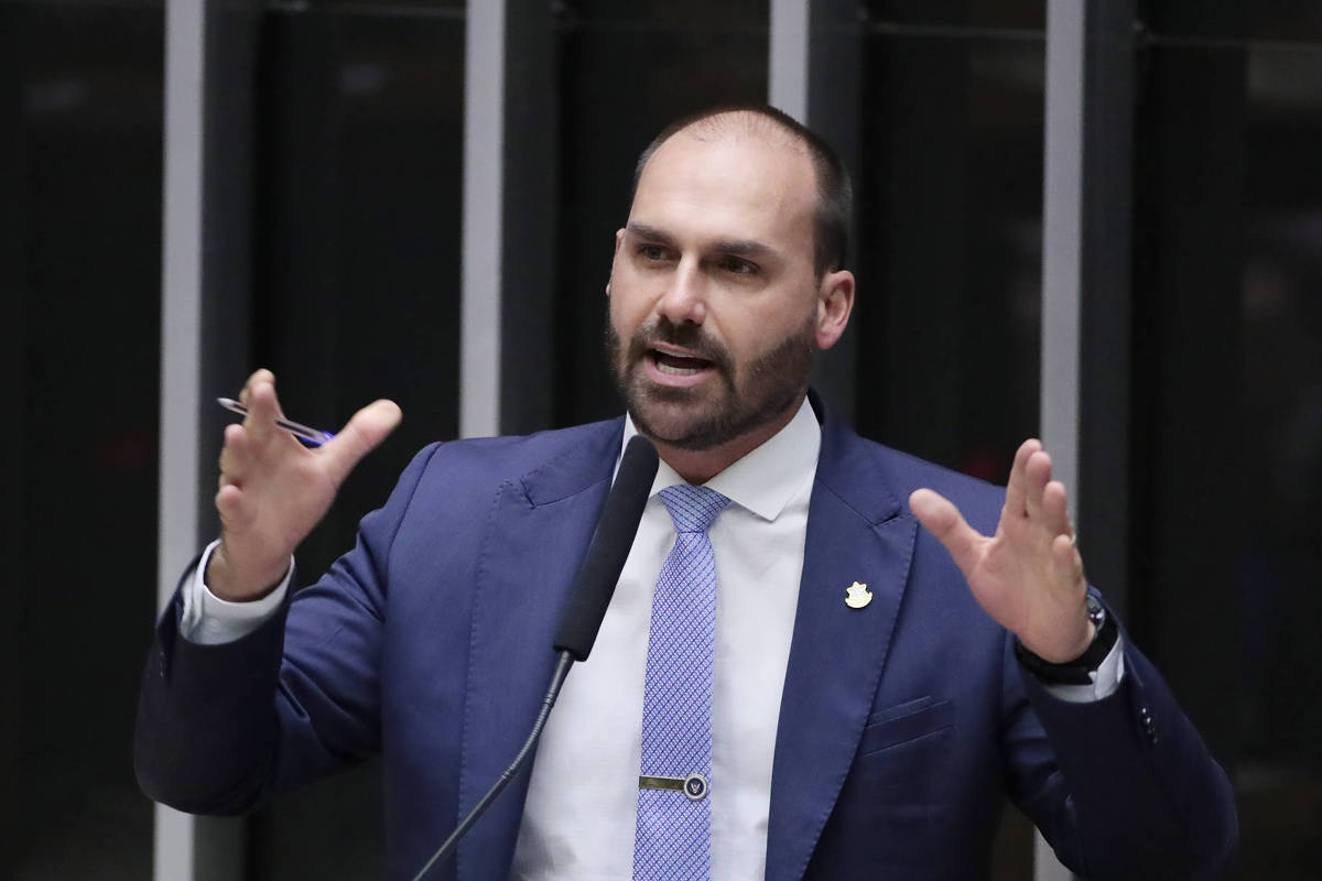 Eduardo Bolsonaro é considerado obcecado por candidatura em 2026, afirmam aliados do PL Deputado federal Eduardo Bolsonaro (PL-SP) (Foto: Zeca Ribeiro/Câmara dos Deputados)