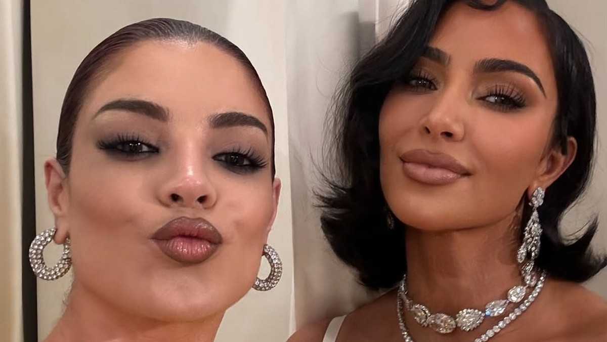 Gkay brilha ao lado de Kim Kardashian em desfile de alta-costura em Paris Gkay e Kim Kardashian se encontraram em Paris durante desfile da Balenciaga na Semana de Alta-Costura (Foto: Reprodução/Instagram)