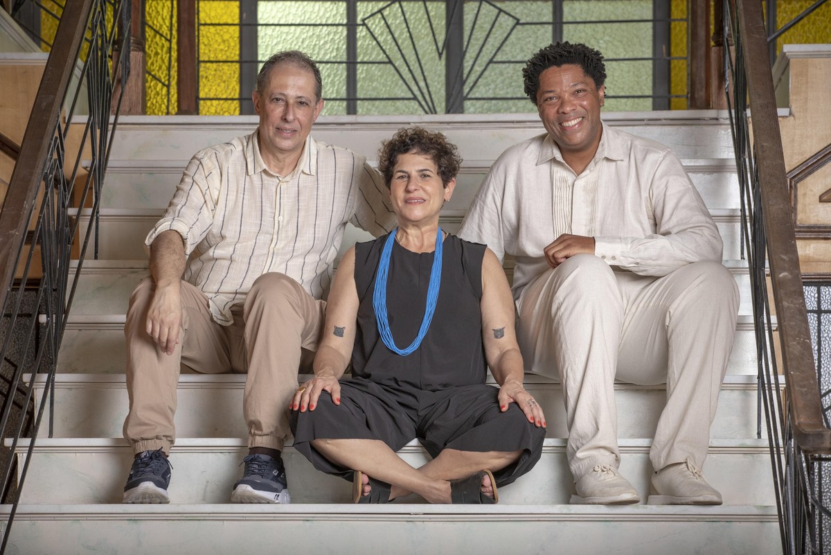 Novela das 18h retrata romance entre princesa e trabalhador rural em trama envolvente Júlio Fisher, Duca Rachid, Elisio Lopes Jr. — Foto: Globo/Paulo Belote