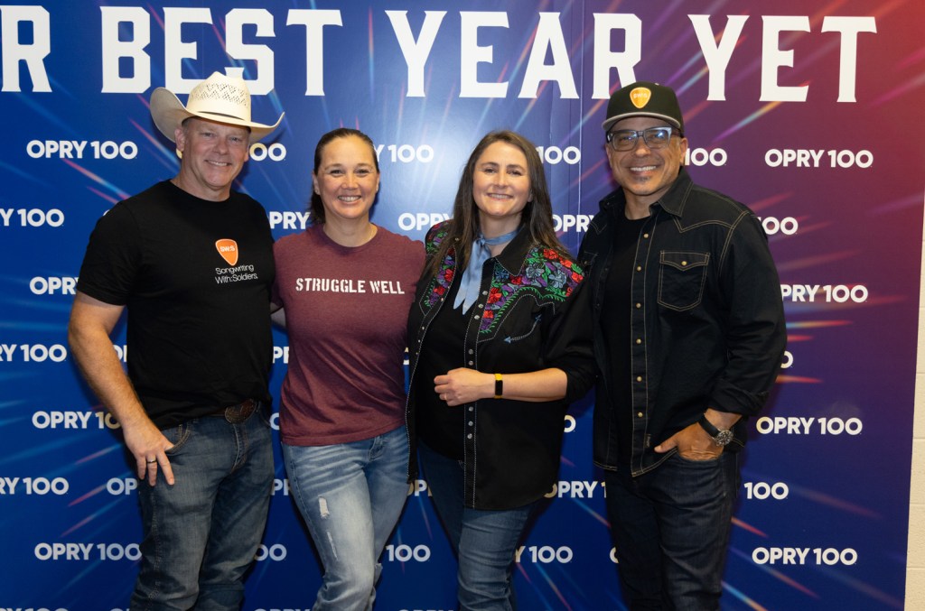 Novas músicas country imperdíveis para ouvir: Erin Enderlin, Randy Houser e mais Novas músicas country imperdíveis para ouvir: Erin Enderlin, Randy Houser e mais