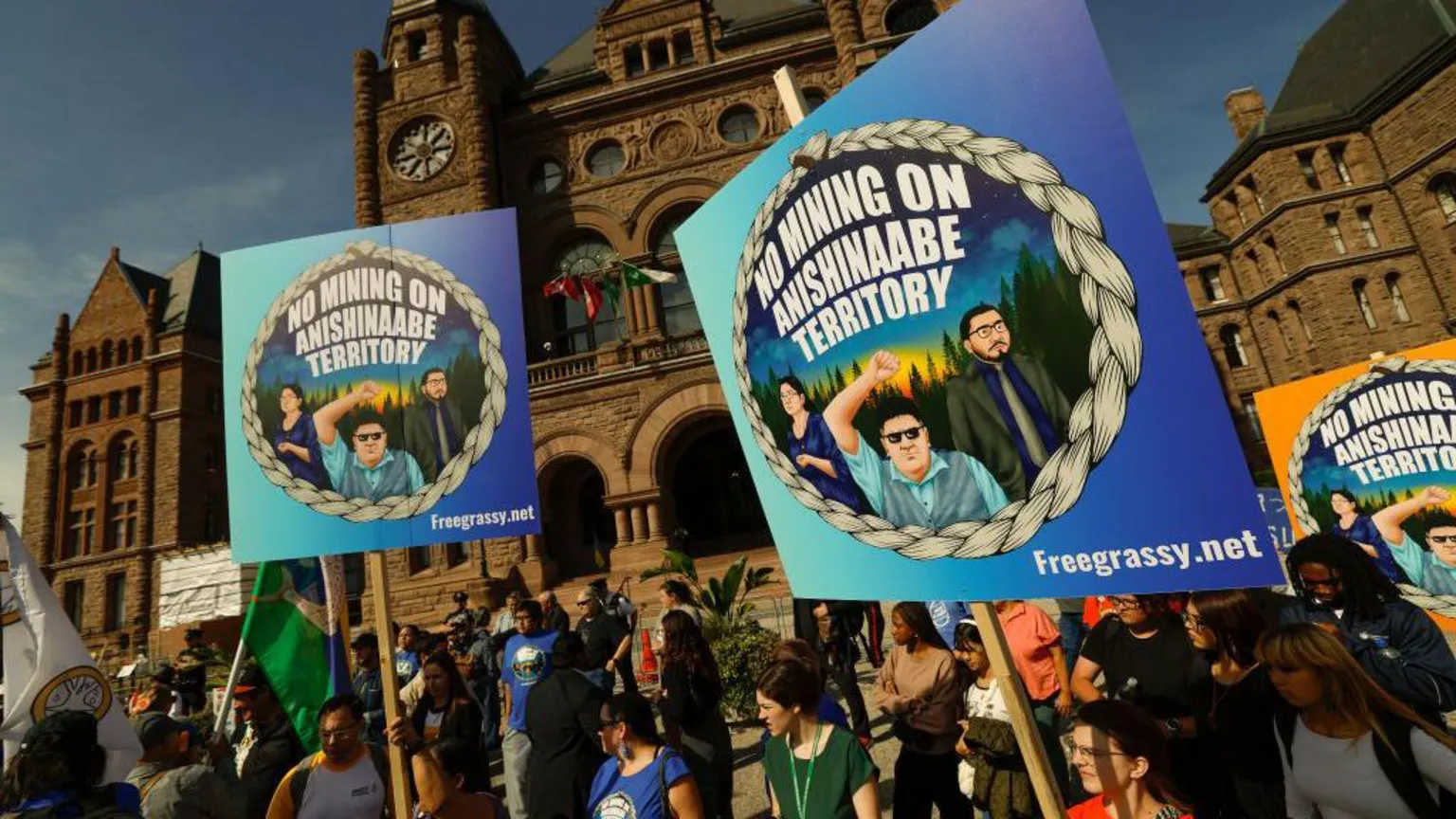 Primeiro-ministro do Canadá busca acelerar 'construção nacional' com povos indígenas Primeiro-ministro do Canadá busca acelerar 'construção nacional' com povos indígenas