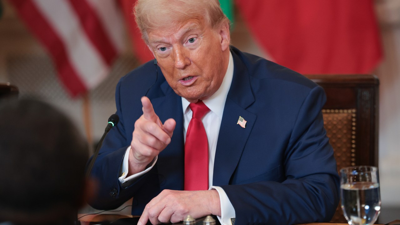 Governo dos EUA revela envio secreto de imigrantes para Essuatíni na África Donald Trump, presidente dos Estados Unidos. 09/07/2025 (Foto: Win McNamee/Getty Images)