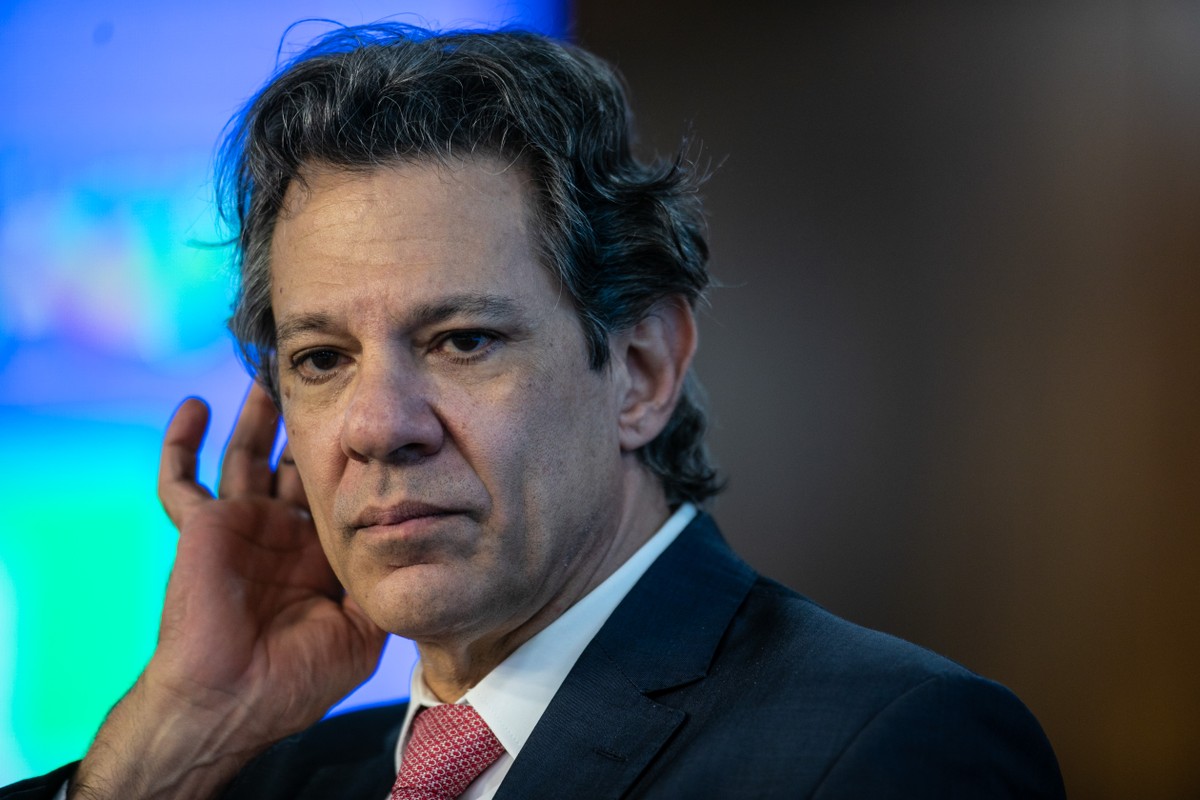 Haddad busca solução rápida após impasse em reunião sobre o IOF Ministro da Fazenda, Fernando Haddad no Palácio do Planalto (Foto: Brenno Carvalho / Agência O Globo)