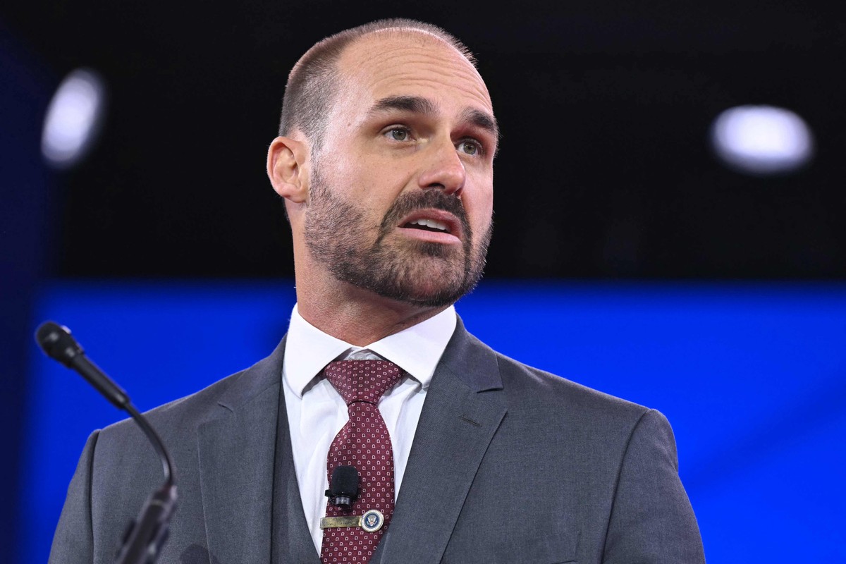 Eduardo Bolsonaro (PL-SP) discursa durante a Conferência da Ação Política Conservadora (CPAC, na sigla em inglês) em Maryland, nos EUA, em fevereiro de 2025 (Foto: Saul Loeb/AFP)