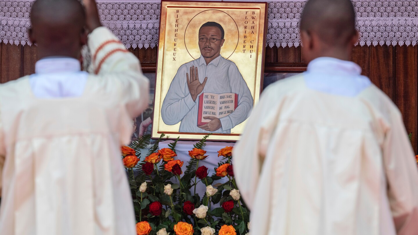 Católicos no Congo celebram mártir da corrupção beatificado pelo Vaticano