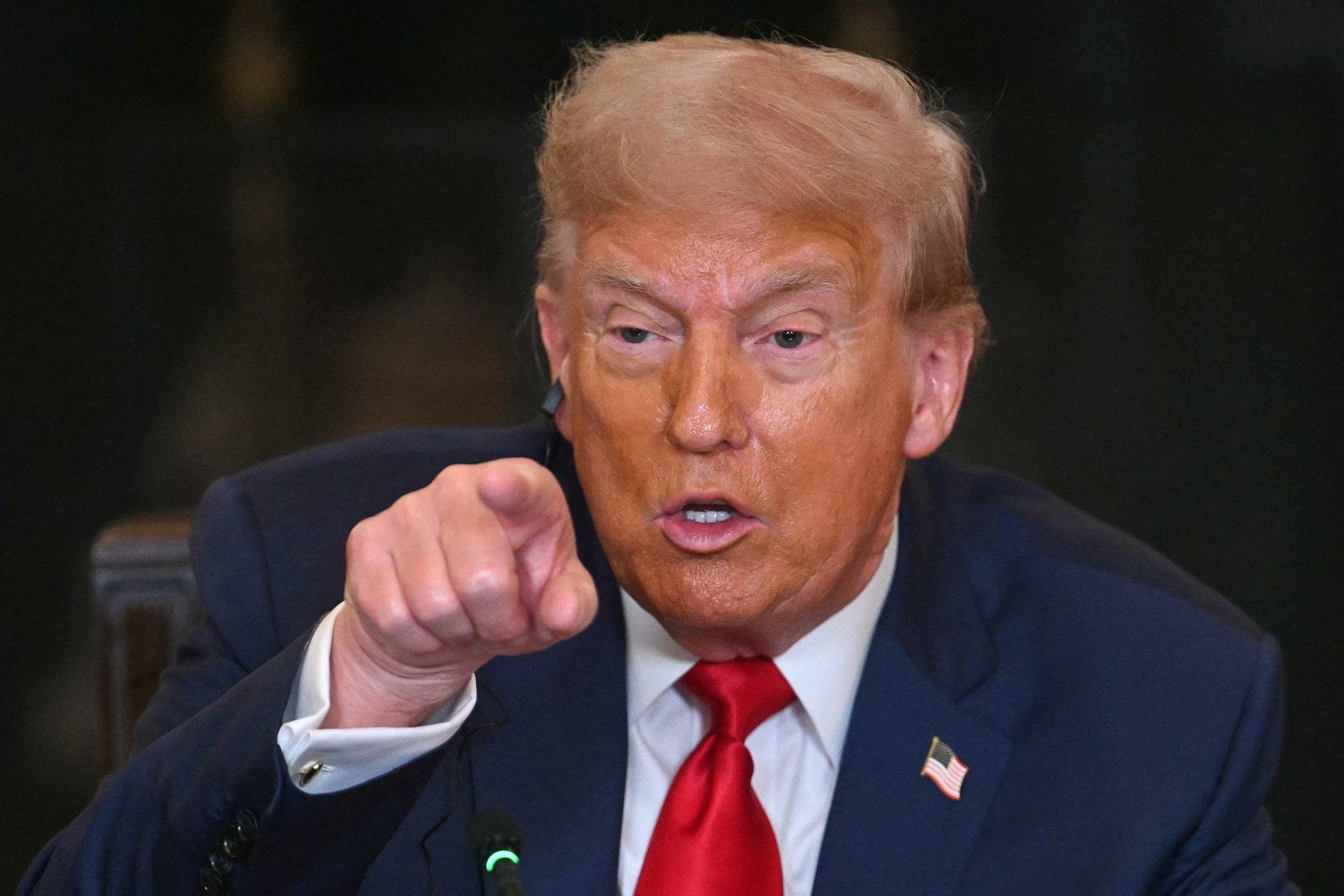 Trump destaca progresso nas negociações comerciais com a União Europeia EUA impedirá que imigrantes peçam liberdade sob fiança em processo de deportação (Foto: Reprodução)