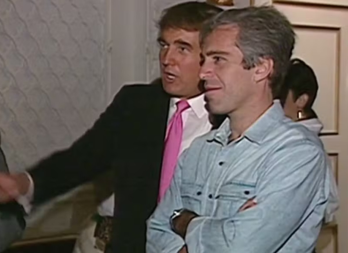 Promotora dos casos Epstein e Diddy é demitida nos Estados Unidos Donald Trump esteve em festas com Jeffrey Epstein (Foto: Reprodução de cena/Netflix)