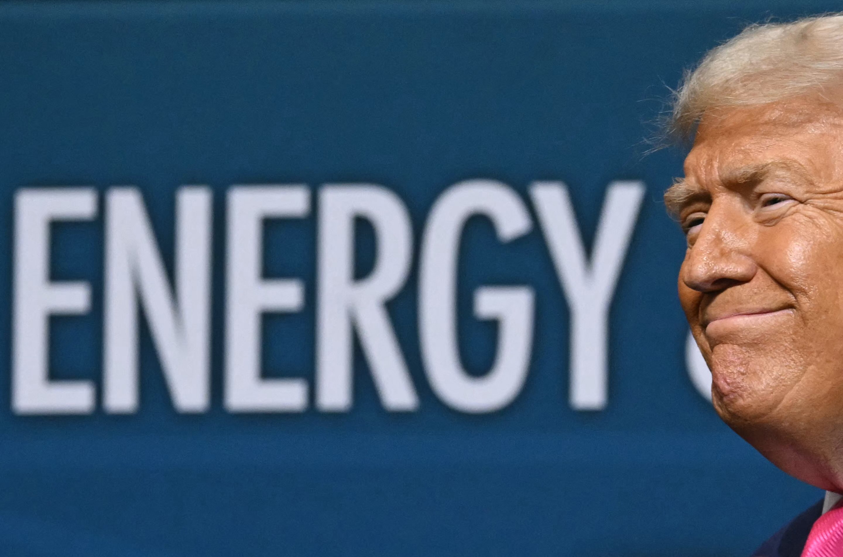 Inflação em alta pode afetar a política tarifária do governo Trump, alerta jornal Trump planeja impor tarifa geral de cerca de 10% a países pequenos (Foto: Reprodução)