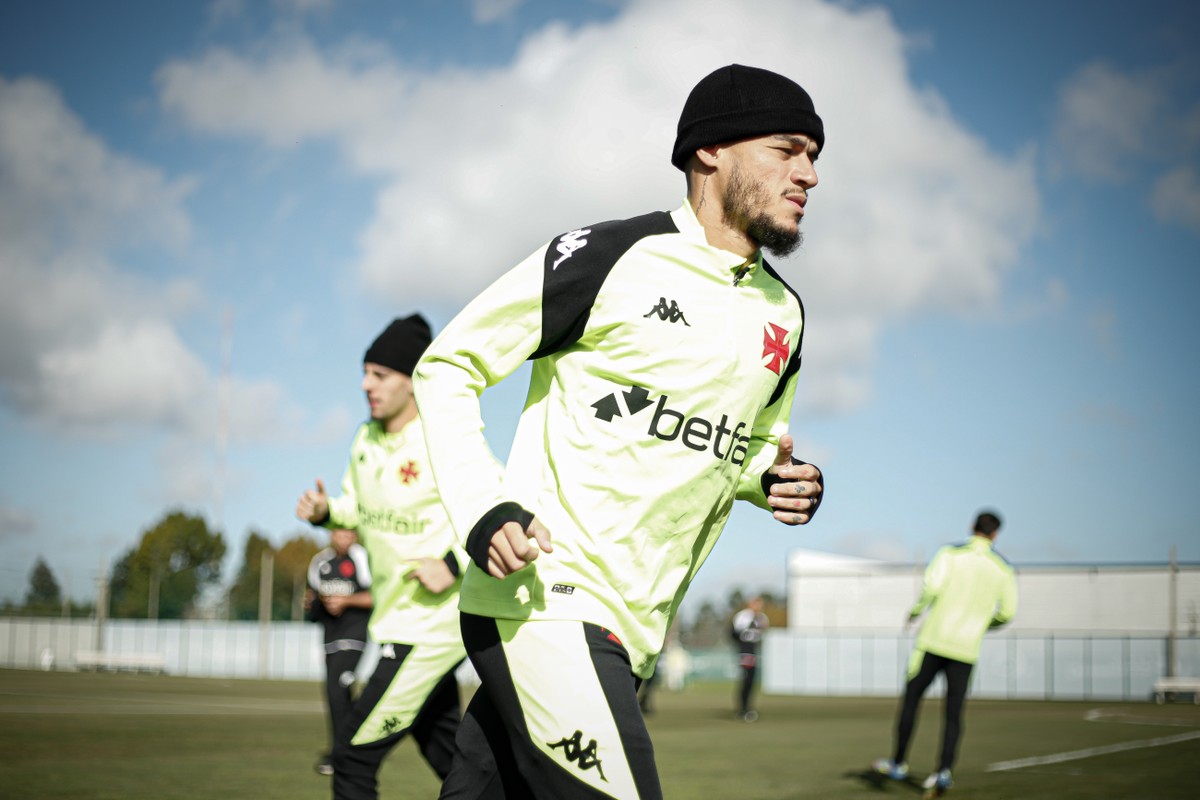 Vasco confirma permanência de Philippe Coutinho com contrato definitivo assinado Vasco confirma permanência de Philippe Coutinho com contrato definitivo assinado