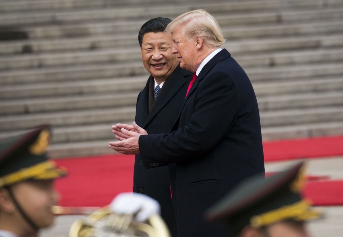 Democratas alertam sobre influência da China e queda da imagem dos EUA no mundo Presidentes da China, Xi Jinping, e dos EUA, Donald Trump, durante visita de Estado em Pequim, em 9 de novembro de 2017 (Foto: Doug Mills / The New York Times)