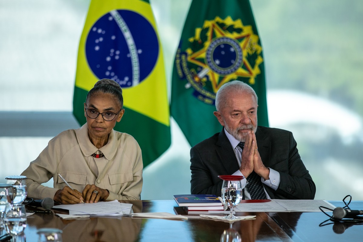 Presidente Lula e Ministra do Meio Ambiente, Marina Silva, no Palácio do Planalto (Foto: Brenno Carvalho / Agência O Globo)