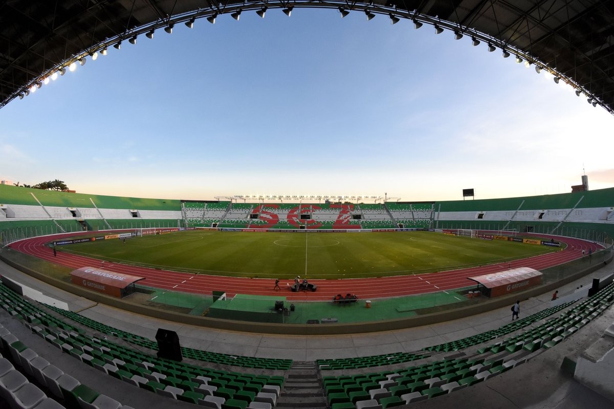 Conmebol alerta sobre prazo crítico devido a atrasos nas obras da final da Sul-Americana Estádio Ramón Tahuichi Aguilera (Foto: Locowooq / Wikipédia)