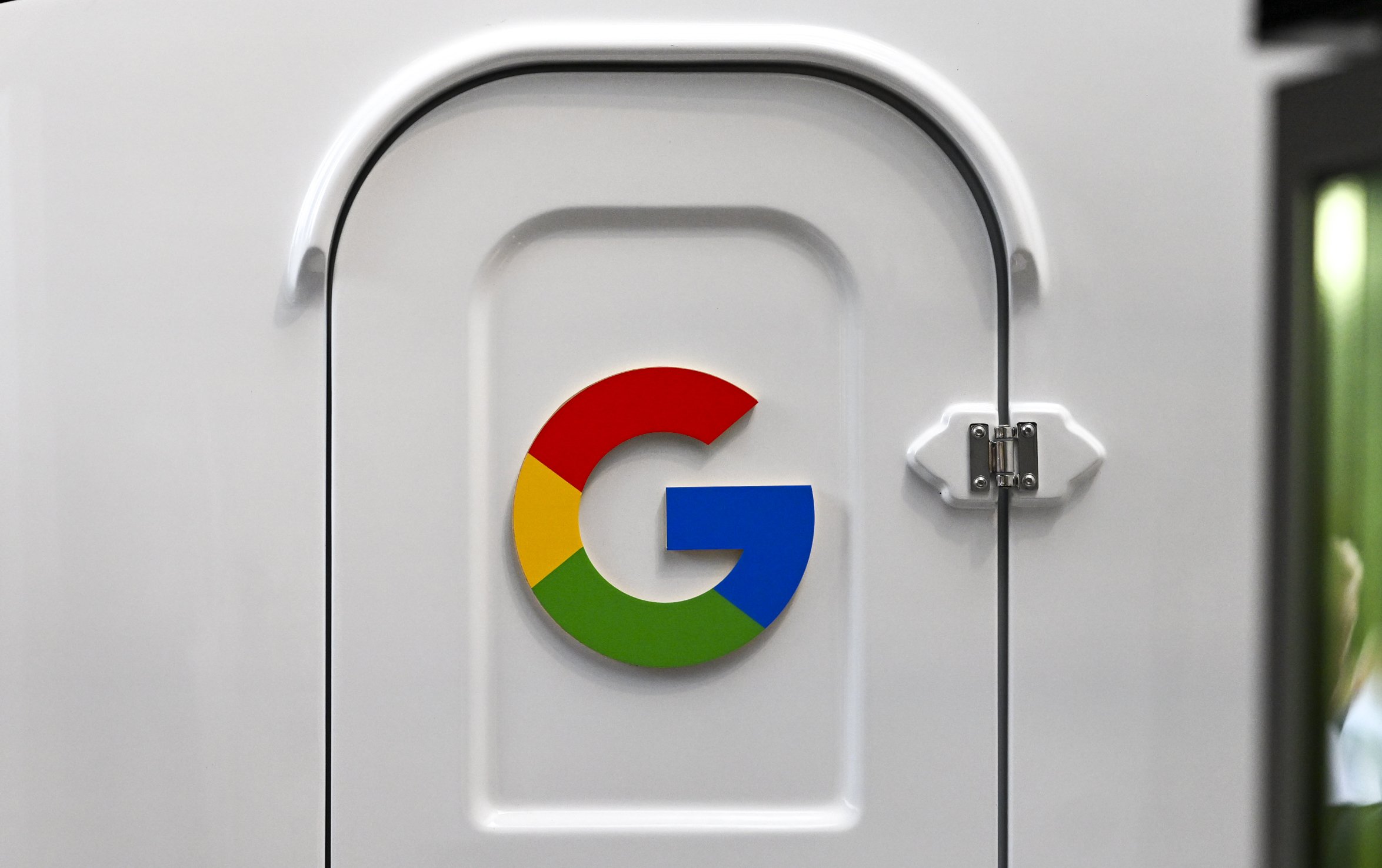 Google apresenta potencial oculto com ações subvalorizadas no mercado financeiro Análise do Google aponta que ações subvalorizadas oferecem oportunidade de compra a longo prazo (Foto: picture alliance / Colaborador/Getty Images)