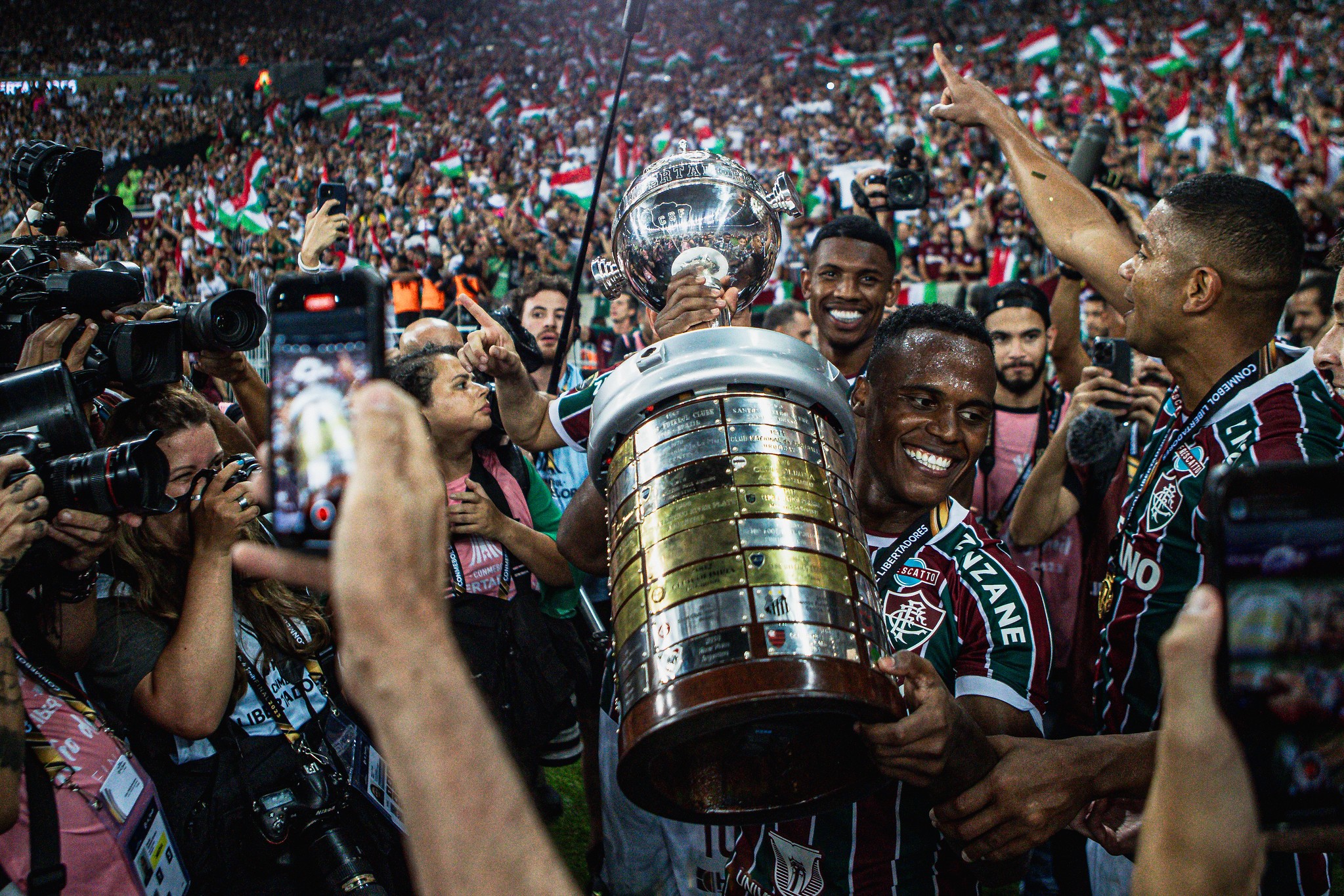 Fluminense rejeita proposta inicial do Wolves para negociar Arias Foto: Reprodução